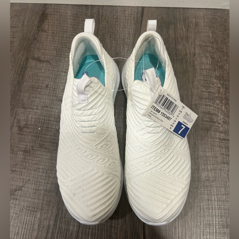 NWT Skechers Knit Slip Ons